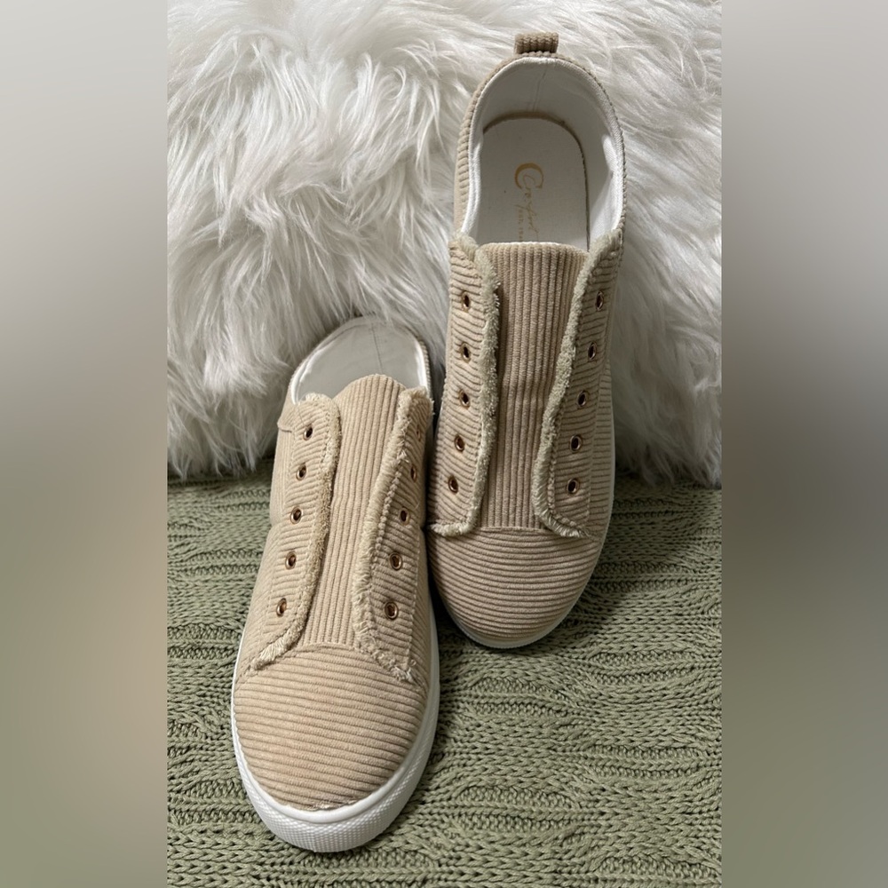 NEW C Est. 1946 Neutral Corduroy Slip-On Women's Sneakers - Beige, Size 10